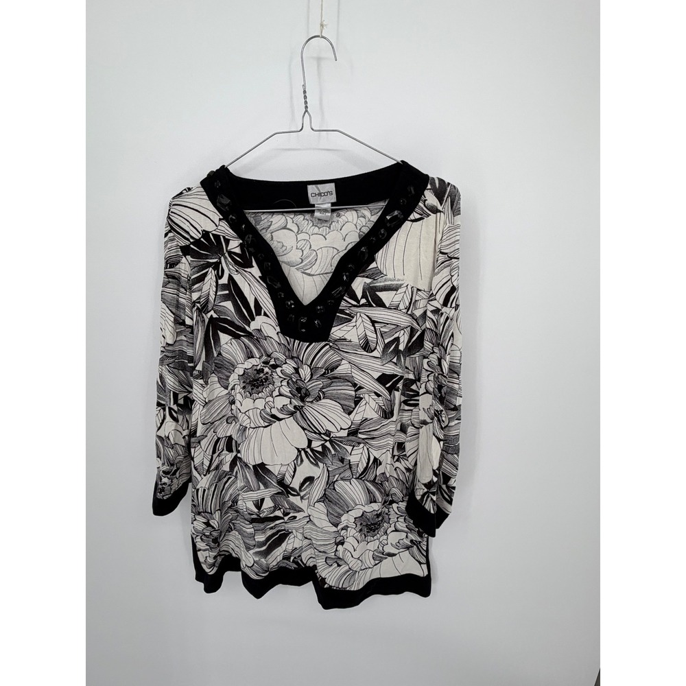Chico's Women Top Floral Embellished V-Neck Black White Size 2